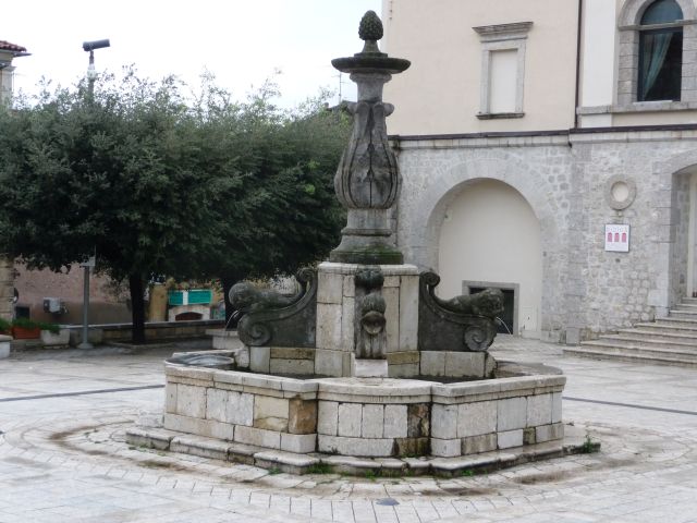 P1190848 Cerrato Sannita- Fontana di Masniello.jpg