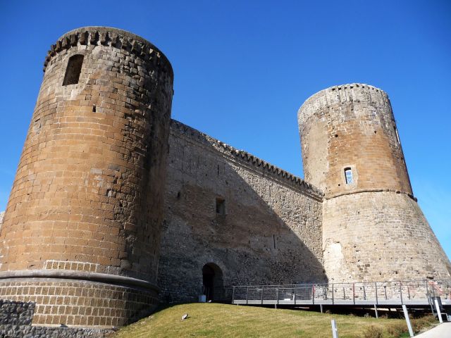 P1320935 Castello di Lettere.jpg