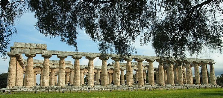 13 Tempio di Hera - La Basilica.JPG